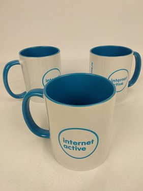 Кружка сублимационная белая, светло-синяя внутри со светло-синей ручкой «Internet active» - «Интернет Актив».  2
