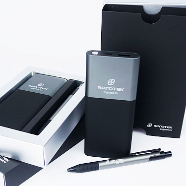 Комплект - зарядные устройства, бизнес блокноты, ручки, кружки софт тач..  5