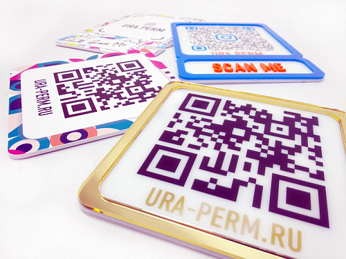 ИНСТАМЕТКИ мини-вывески и таблички с QR - кодом из цветных и зеркальных пластиков.  10